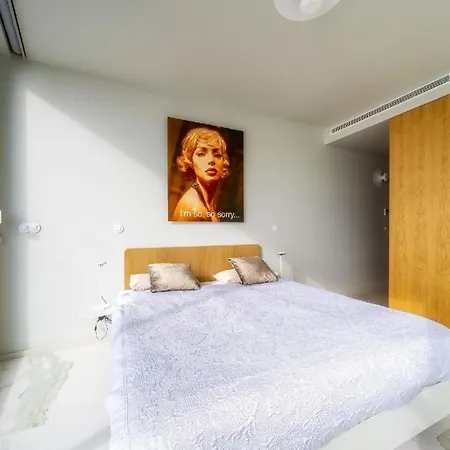 Ferienwohnung Fuer 4 Personen Ca 85 Qm In Funchal, Madeira Und Umgebung Apartment