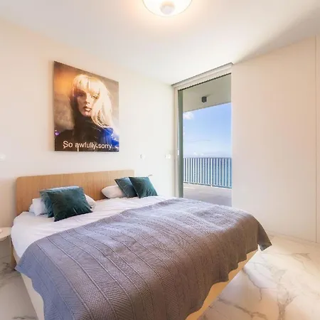 Apartment Ferienwohnung Fuer 4 Personen Ca 85 Qm In Funchal, Madeira Und Umgebung Funchal (Madeira)