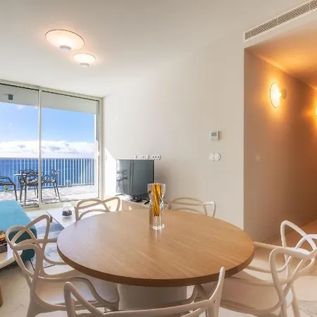 Ferienwohnung Fuer 4 Personen Ca 85 Qm In Funchal, Madeira Und Umgebung * Funchal (Madeira)