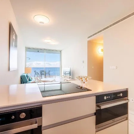 Ferienwohnung Fuer 4 Personen Ca 85 Qm In Funchal, Madeira Und Umgebung Funchal (Madeira)